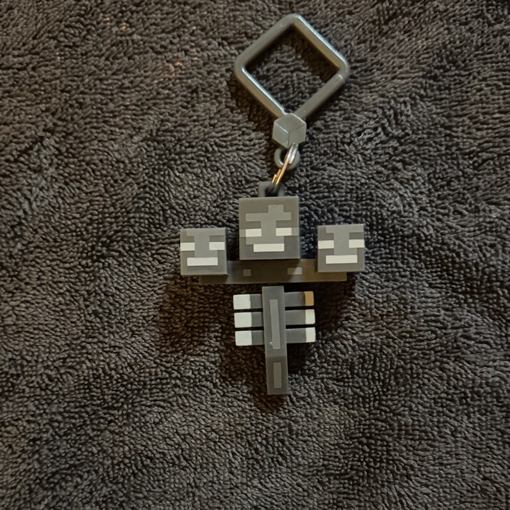 Minecraft Fugglers Keychain. - Picture 2 of 3